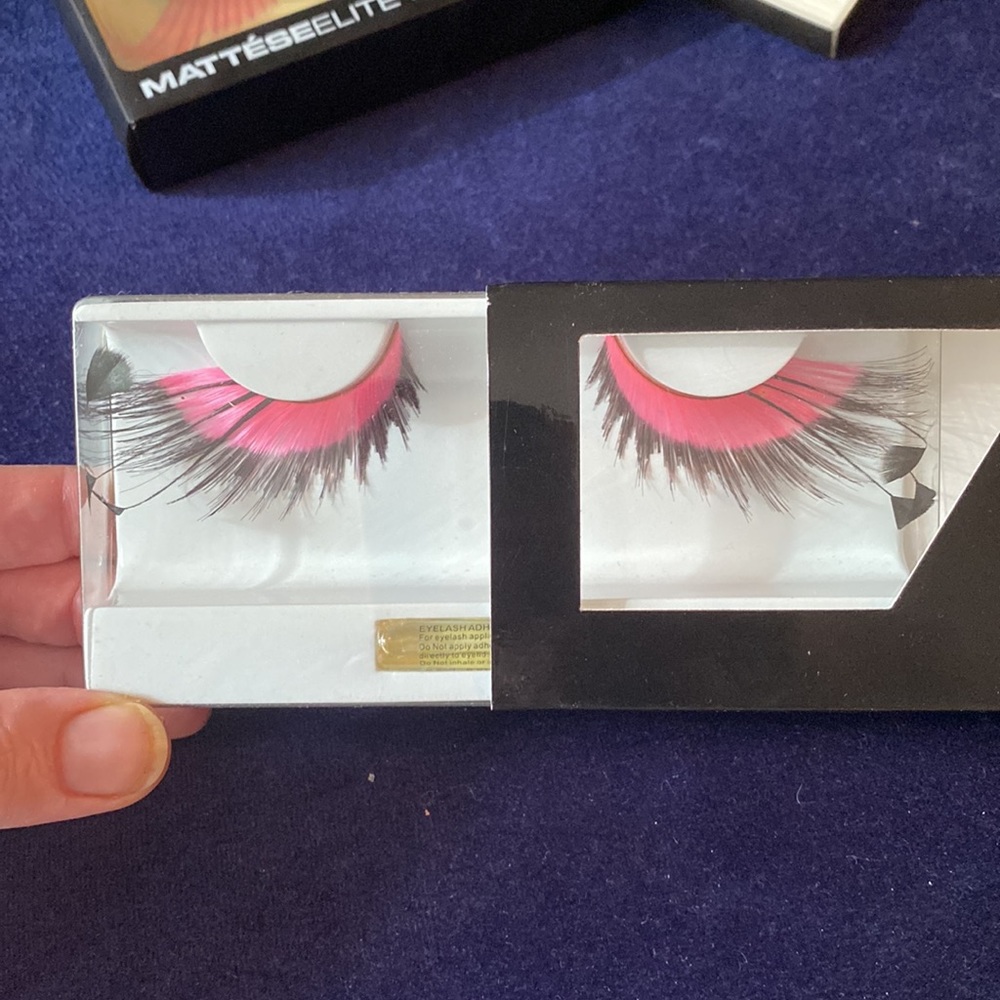 Fantasy False lashes bundle - Picture 9 of 11